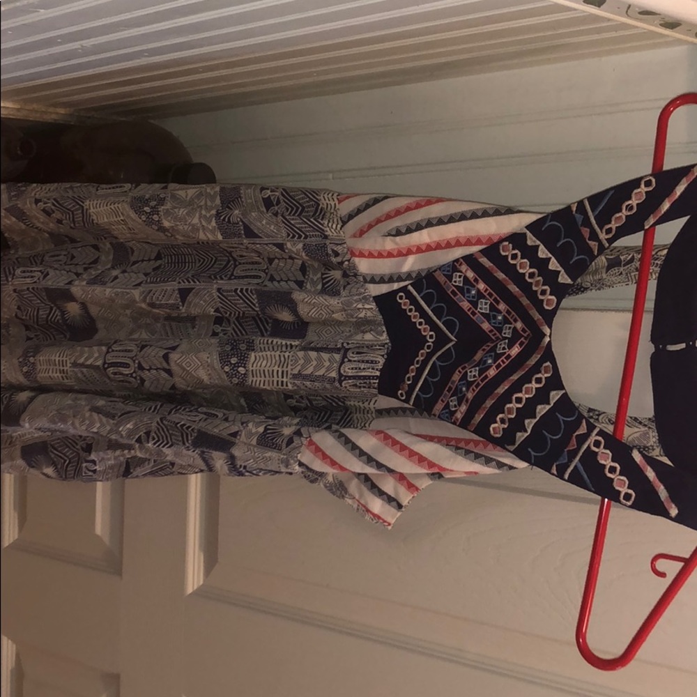 V-neck summer dress